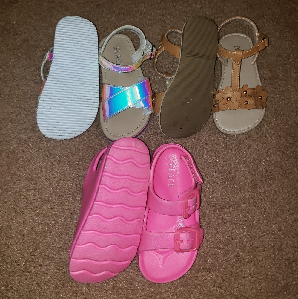 BUNDLE DEAL OLD NAVY SANDALS - Picture 3 of 8